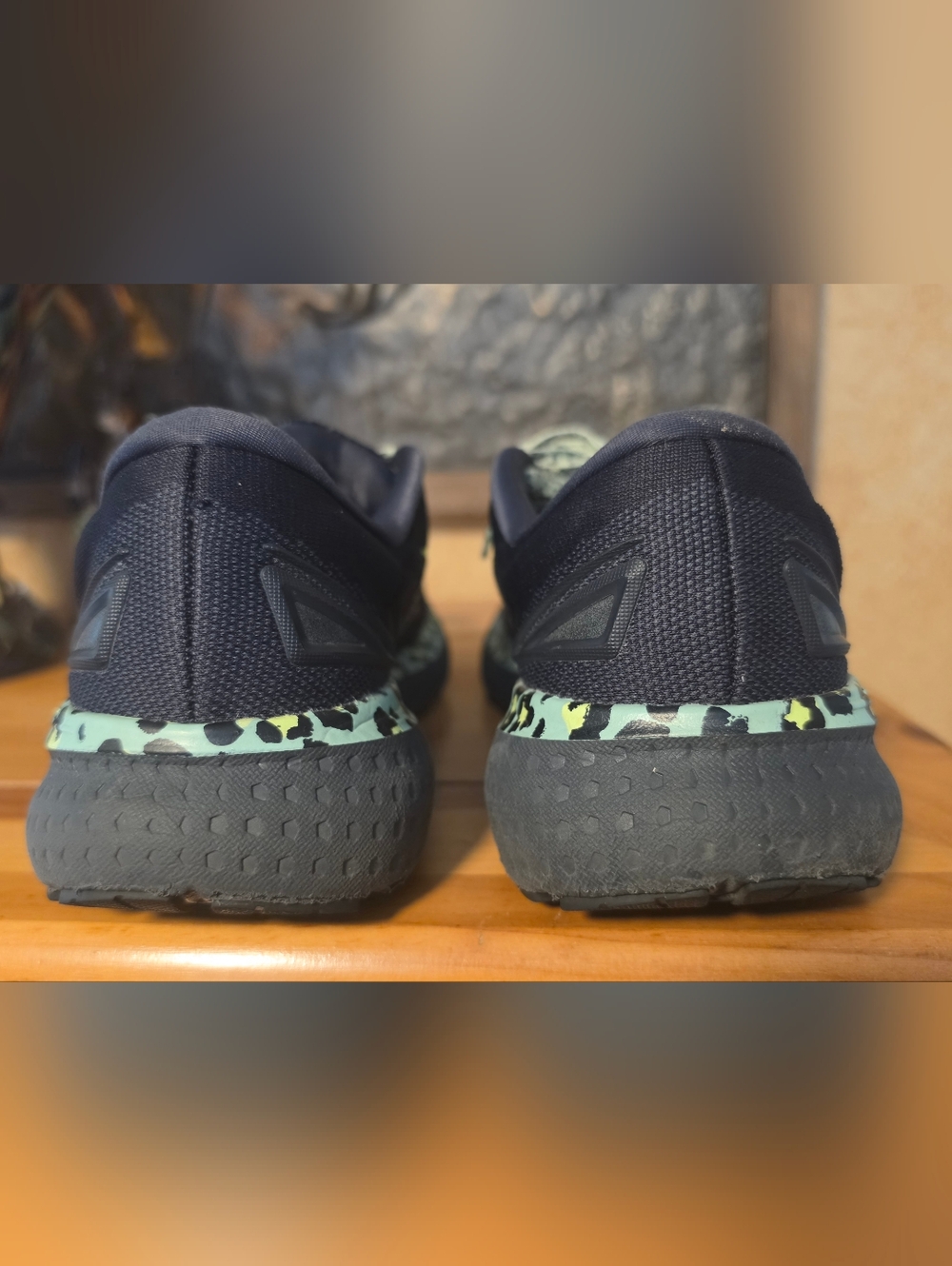 Brooks Women's Black Neon Yellow & Mint Athletic Running Shoes - Picture 5 of 8